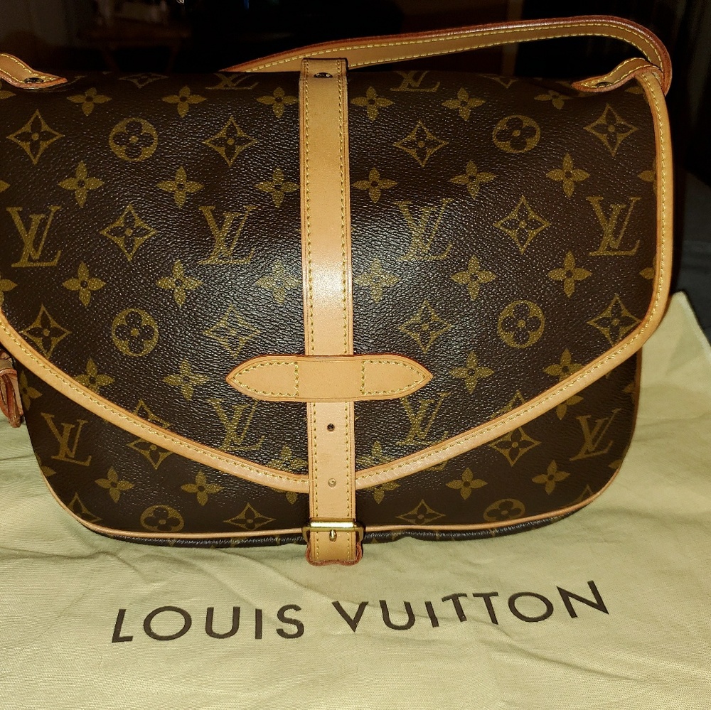 💯 Authentic Louis Vuitton Samour 30